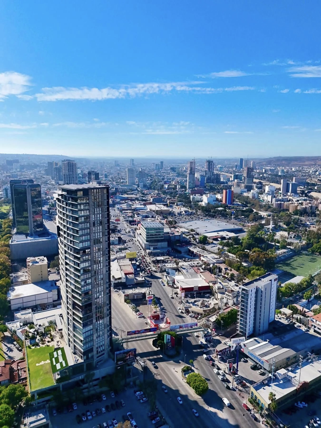 Vista aérea de Tijuana, Baja California, con la zona urbana en crecimiento